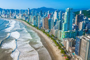 Conheça as praias de Balneário Camboriú | Crédito: Shutterstock