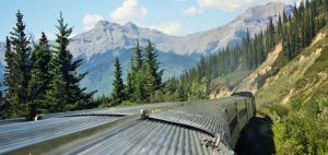 Trem Canada shutterstock 1016591701