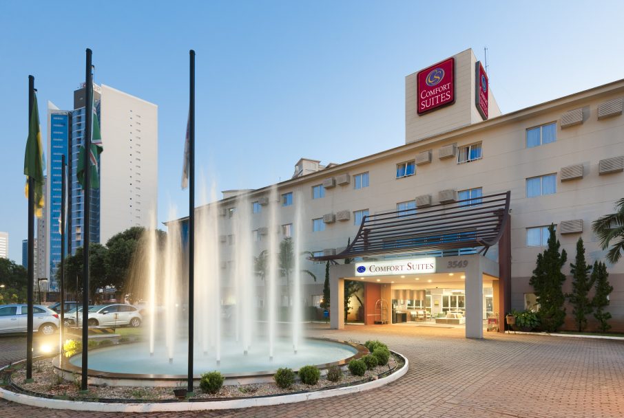 COMFORT SUITES FLAMBOYANT Segue Viagem COMFORT SUITES FLAMBOYANT Segue Viagem