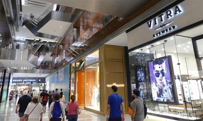 A maioria das marcas do The Shops são de categoria de luxo | Crédito: Marcos Martins