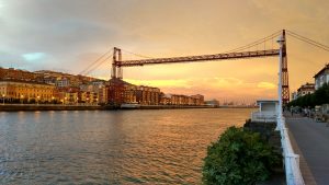 Ponte Biscaia - Bilbao | Crédito: Shutterstock Ponte Biscaia - Bilbao | Crédito: Shutterstock