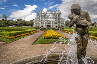 Jardim Botanico de Curitiba Parana Credito editorial Marcio Jose Bastos Silva shutterstock 186304337