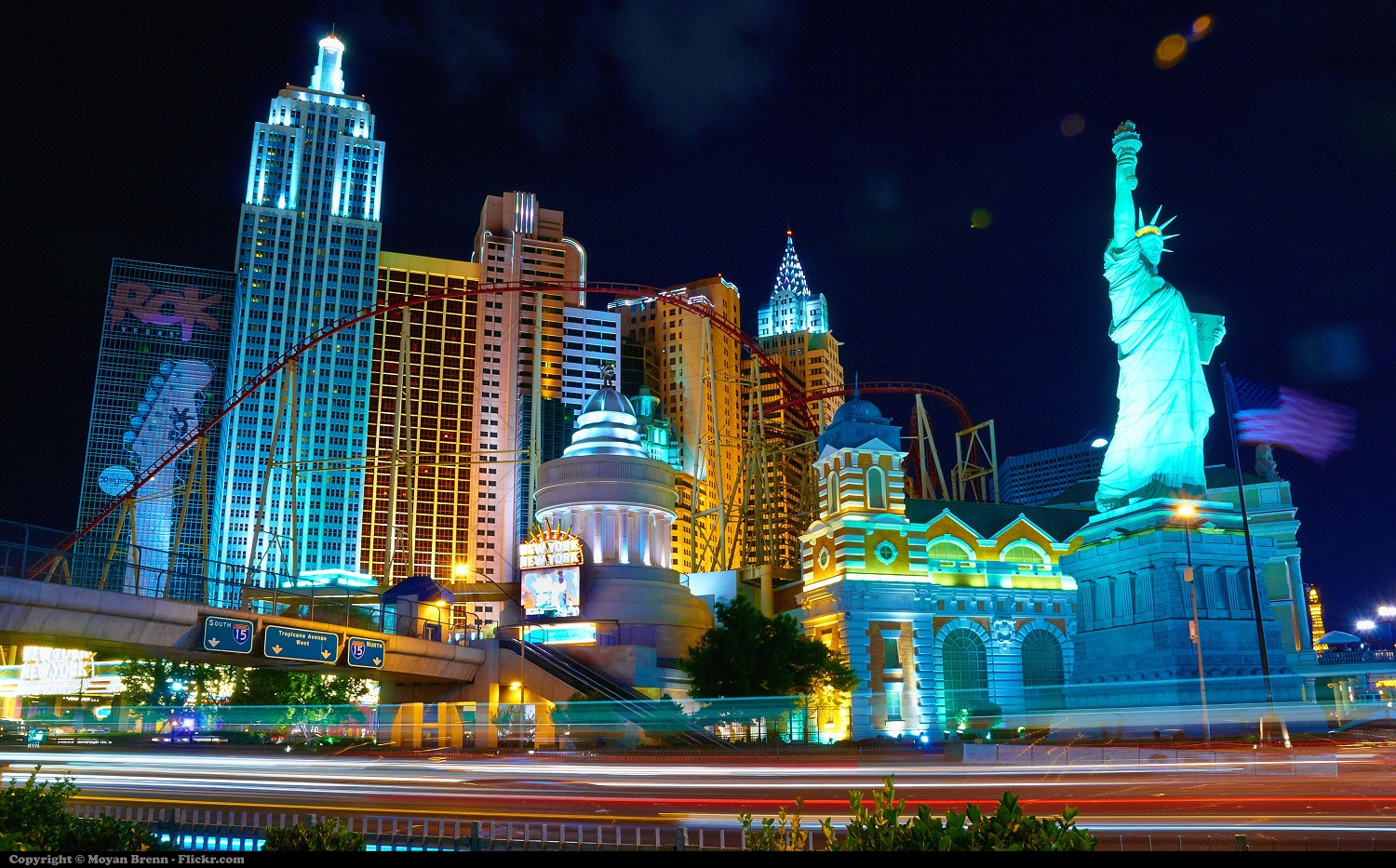 Las Vegas, nos Estados Unidos, é um prato cheio para quem procura por diversão | Crédito: MoyanBrenn