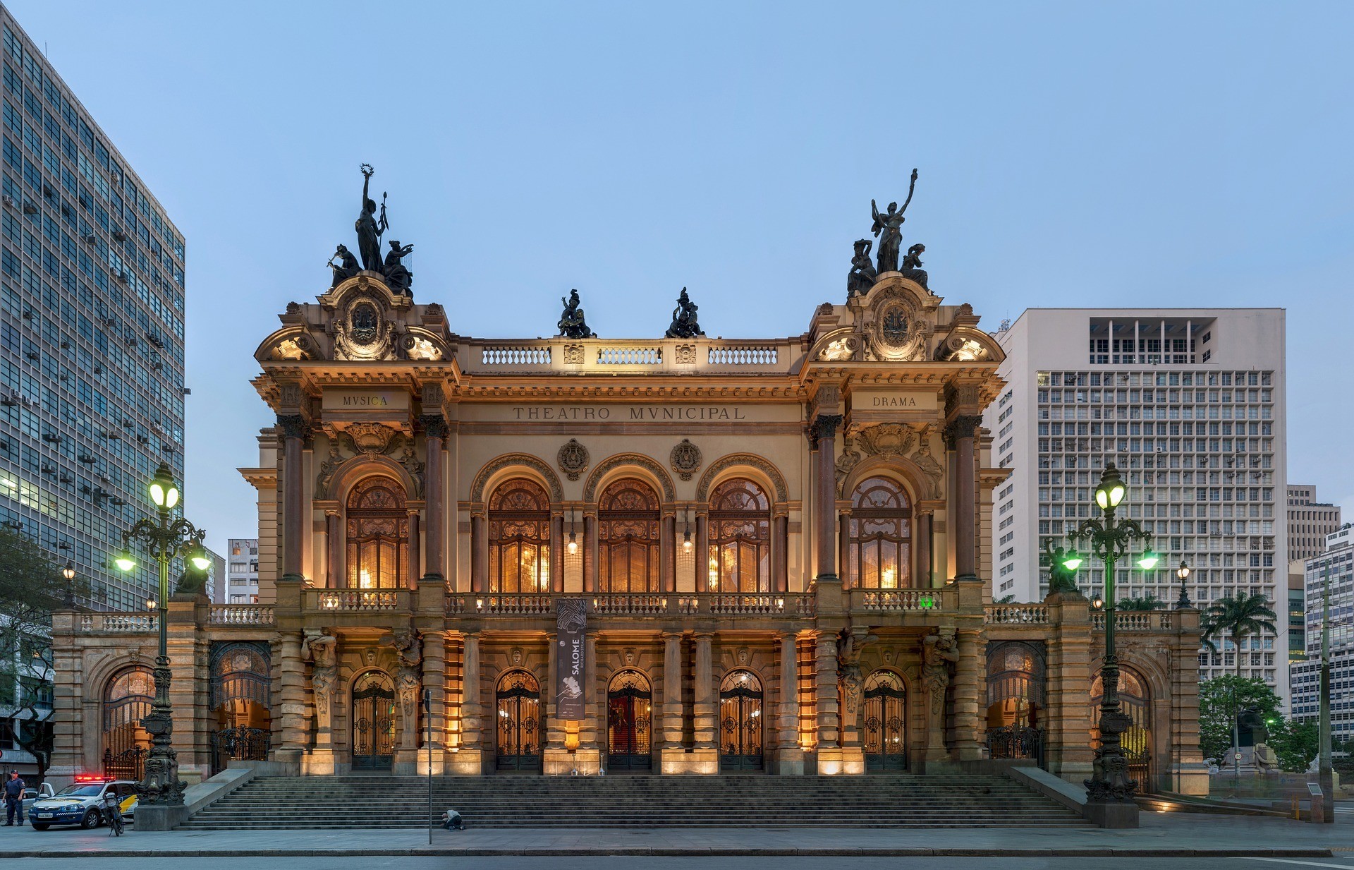 municipal-theatre-of-sao-paulo-532633_1920