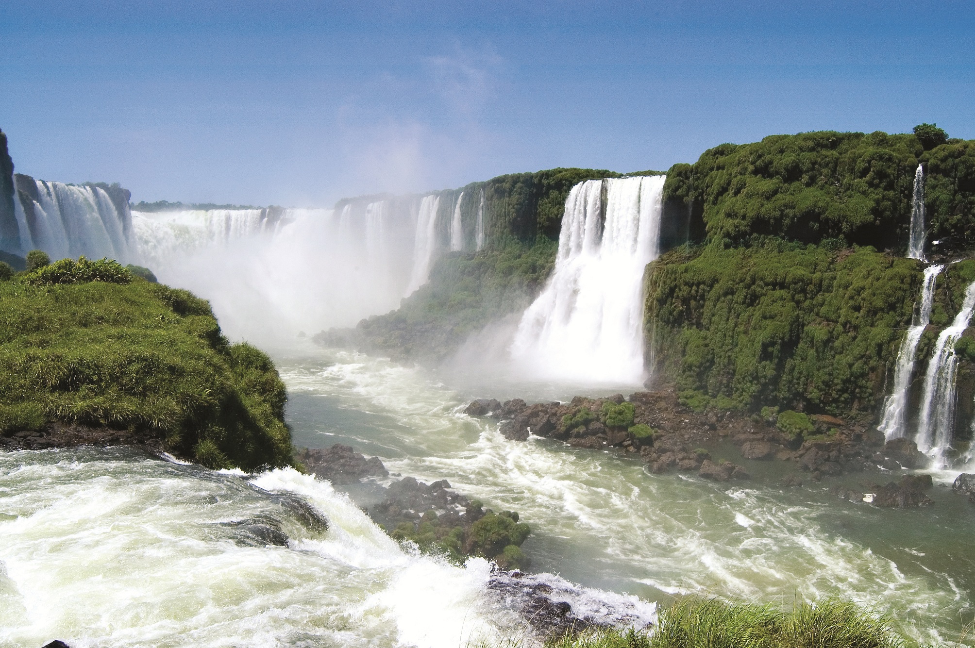 Cataratas do Iguaçu - Foz do Iguaçu - Paraná | Crédito: Shutterstock.com