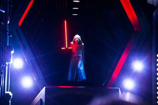 Kylo Ren, por que está bravo? | Crédito: Disney/Divulgação Kylo Ren, por que está bravo? | Crédito: Disney/Divulgação