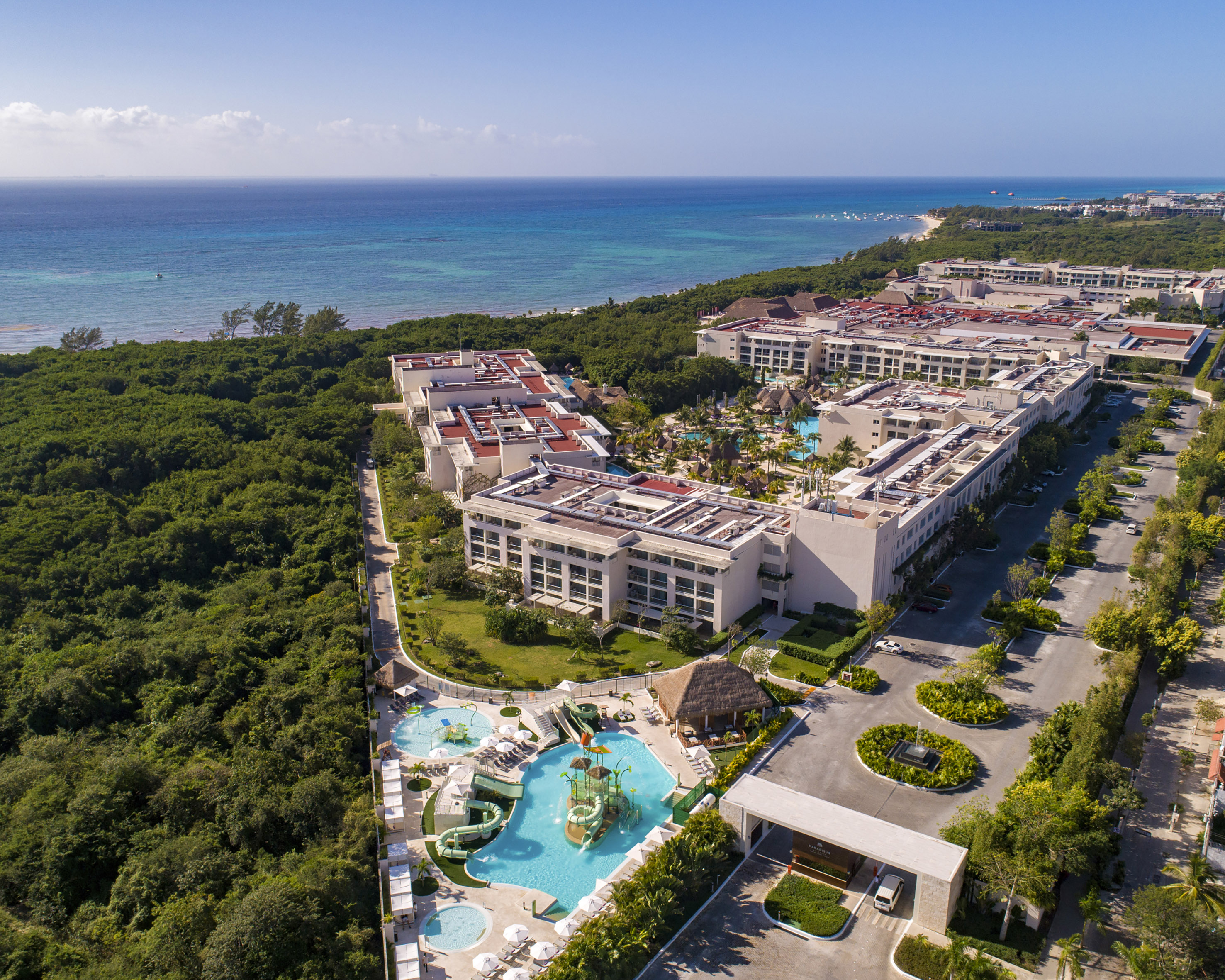 335ParadisusPlayaDelCarmen LaEsmeralda WaterPark Aerial