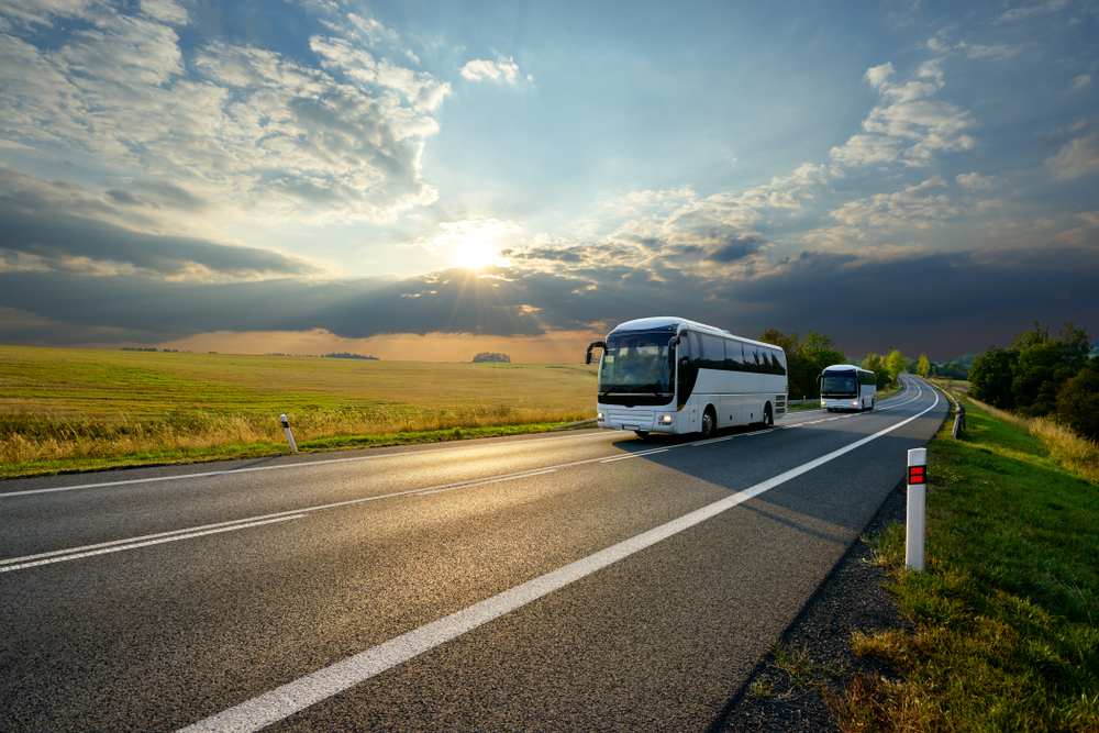 viagem de ônibus shutterstock 1429891862 viagem de ônibus shutterstock 1429891862