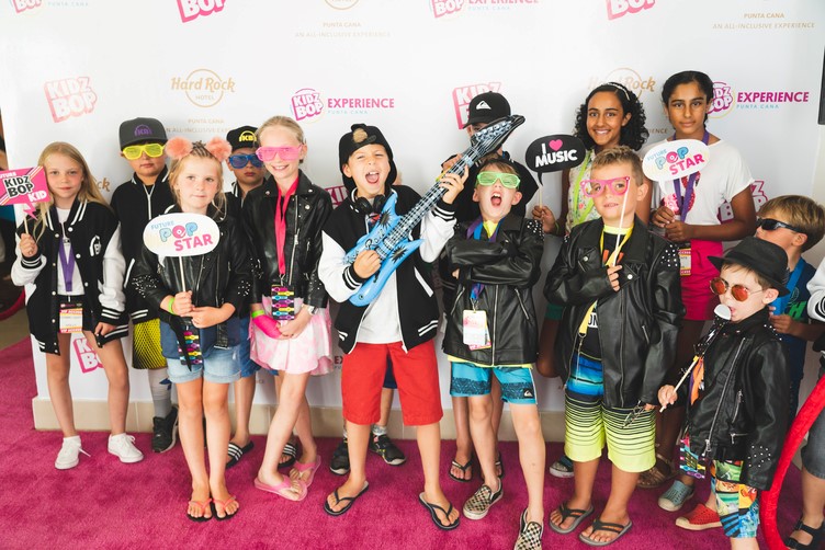 Programa Kidz Bop Experience, disponível em unidades selecionadas dos Hotéis Hard Rock All Inclusive | Crédito: Divulgação