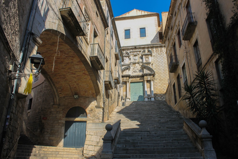 Pujada de Sant Domènec - Girona Espanha| Crédito: Shutterstock Pujada de Sant Domènec - Girona Espanha| Crédito: Shutterstock
