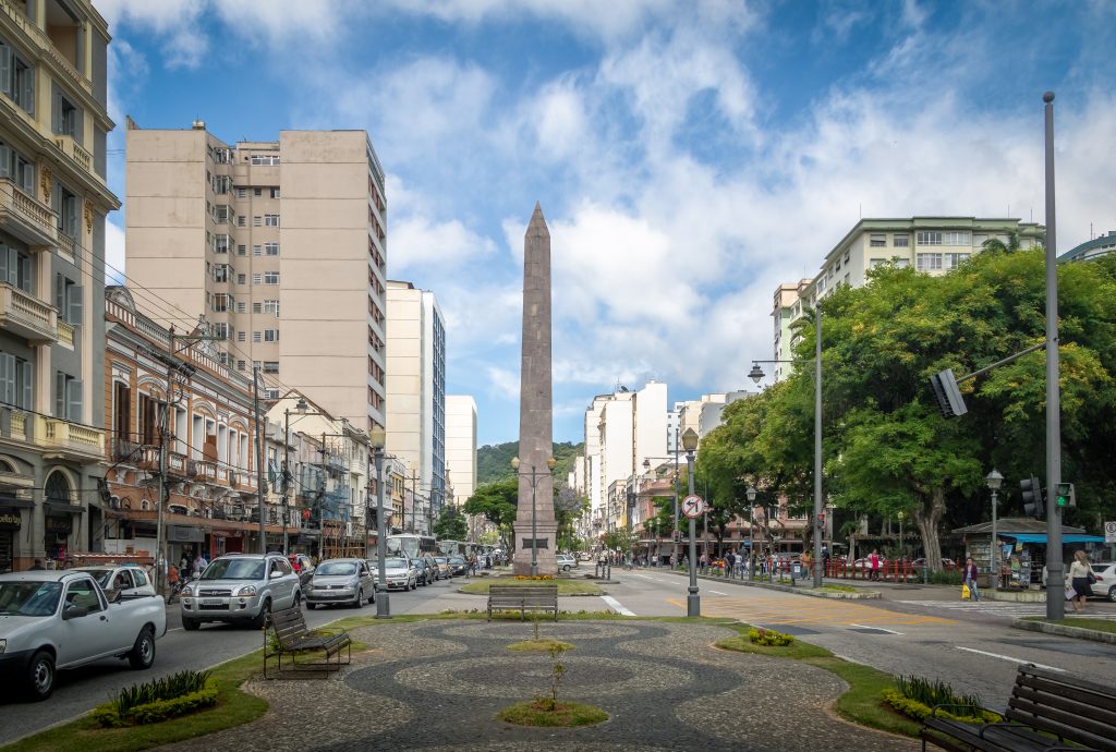 Obelisco - Petrópolis - Rio de Janeiro | Crédito editorial: Diego Grandi / Shutterstock