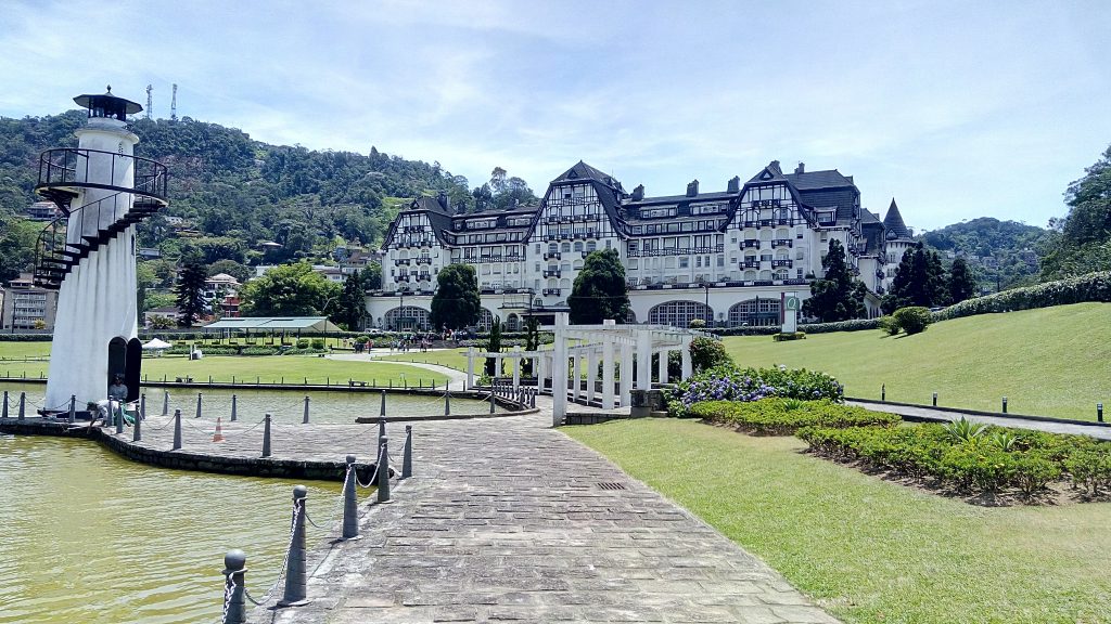 Palácio Quitandinha - Petrópolis - Rio de Janeiro | Crédito: Crédito editorial: ogirdoor / Shutterstock