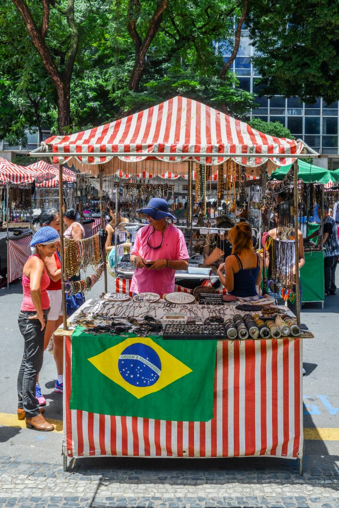Feira Hippie - Belo Horizonte - Minas Gerais | Crédito editorial: Alexandre Rotenberg / Shutterstock.com Feira Hippie - Belo Horizonte - Minas Gerais | Crédito editorial: Alexandre Rotenberg / Shutterstock.com