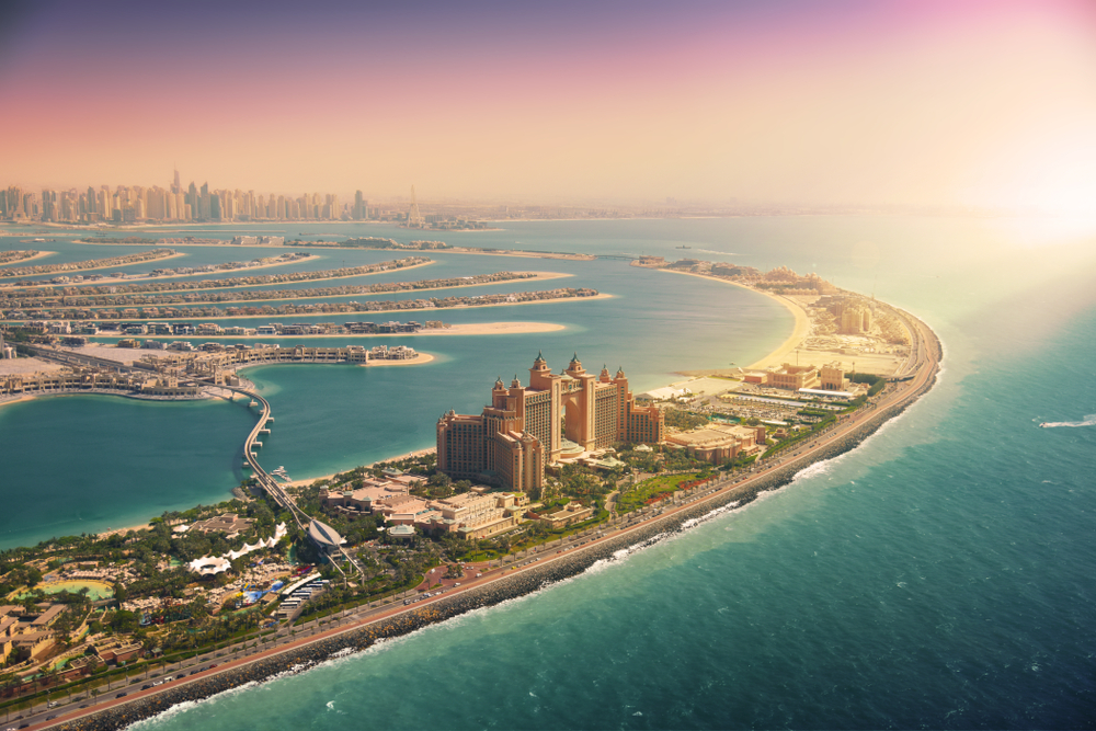 Palm Island Dubai Emirados Árabes shutterstock 1079852141 Dubai, um dos destinos operados pela Emirates Airlines