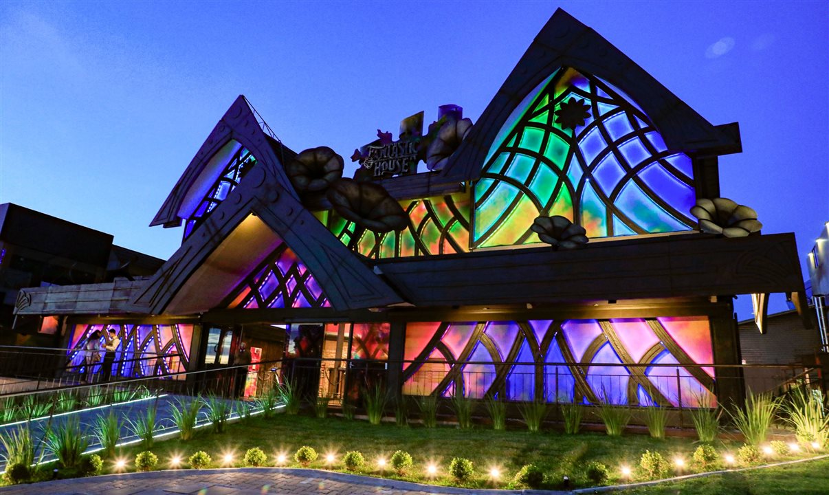 fantastic house fantastic house