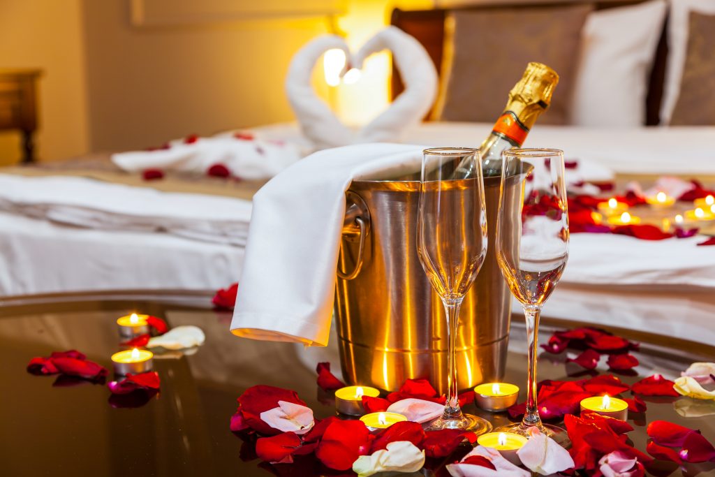 shutterstock 1085947688 casamento em um resort