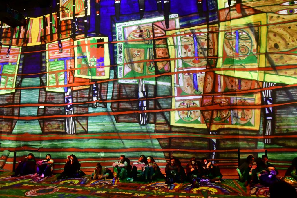 shutterstock Atelier des Lumieres Credito editorial Pack Shot Shutterstock.com
