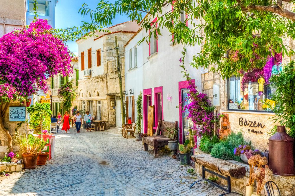 Alacati Turquia Credito editorial Nejdet Duzen shutterstock 1115965019