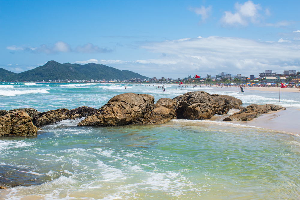 Praia de Mariscal Bombinhas Santa Catarina shutterstock 1897205056