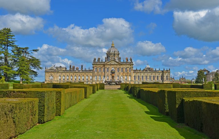Castle Howard North Yorkshire Reino Unido shutterstock 154504772