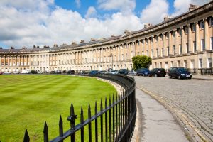 Royal Crescent Bath Inglaterra shutterstock 83261626
