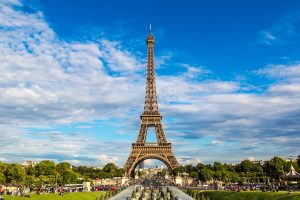 A Torre Eiffel foi apresentada em edicoes anteriores da Expo shutterstock 253700251 A Torre Eiffel foi apresentada em edicoes anteriores da Expo shutterstock 253700251