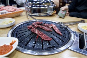 Korean BBQ Seul Coreia do Sul shutterstock 1771480436 shutterstock 1771480436