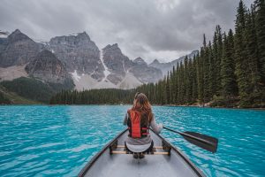 Lago Moraine Parque Nacional de Banff Canada shutterstock 1690099420 frases de viagem