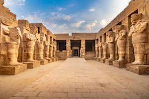 Templo de Karnak Luxor Egito shutterstock 1406550839 shutterstock 1406550839