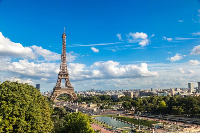 Torre Eiffel Paris Franca shutterstock 246527494