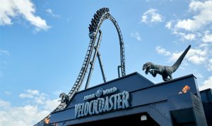 Jurassic World VelociCoaster será inaugurada em 10 de junho no Universal Orlando Resort | Crédito: Divulgação