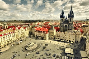 Praga Republica Tcheca shutterstock 137901659