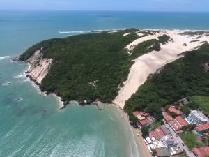 Morro do Careca Bahia Credito editorial Caio Pederneiras shutterstock 1654577275 Destinos nacionais mais buscados pelo público LGBT+: Morro do Careca, um dos pontos turísticos mais icônicos de Natal, no Rio Grande do Norte | Crédito editorial: Caio Pederneiras/Shutterstock.com
