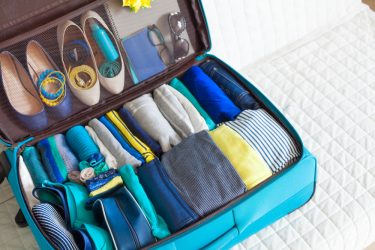 Como deixar a mala de viagem mais leve shutterstock 614554379