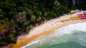 Vista aerea da Praia do Madeiro Tibau do Sul Rio Grande do Norte shutterstock 1656932326