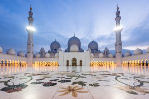 Abu Dhabi Emirados Arabes shutterstock 139864600 Abu Dhabi Emirados Arabes shutterstock 139864600