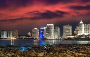 Playa Mansa Punta del Este Uruguai shutterstock 1036127359