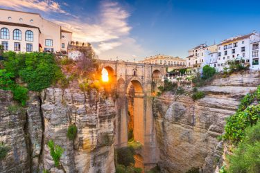 Ponte Nuevo Ronda Espanha shutterstock 1511256068