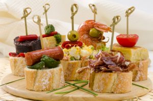 Tapas espanholas shutterstock 127540859 Não faça feio, hein? Quem vai pra Andaluzia precisa experimentar as tapas espanholas | Crédito: Shutterstock