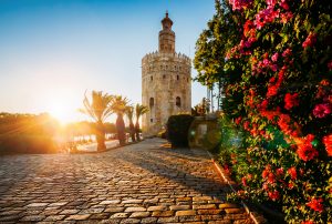 Torre del Oro Sevilha Andaluzia Espanha shutterstock 1134293390 Torre del Oro Sevilha Andaluzia Espanha shutterstock 1134293390