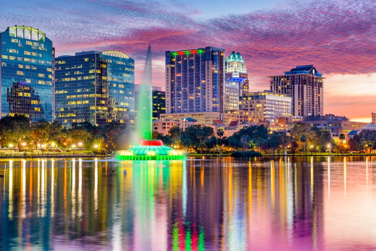 Lago Eola Orlando Estados Unidos shutterstock 262697789