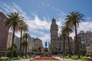 Montevideu Uruguai Credito editorial M M Vieira shutterstock 1401256577