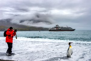 Diferença entre as embarcações: tá a fim de fazer um cruzeiro de expedição? Então prepare-se para visitar lugares inóspitos e extraordinários | Crédito editorial: Tetyana Dotsenko/Shutterstock.com