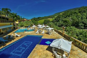 Hotel-fazenda em São Paulo: recorte da área de lazer do Hotel Fazenda Village Montana, em Socorro, São Paulo l Crédito: Divulgação