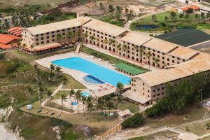 Nunca foi pra Beberibe (CE)? Pois vale a pena, uma vez que é lá onde fica o Coliseum Beach Resort, que faz parte da nossa lista de hotéis no Nordeste | Crédito: Divulgação