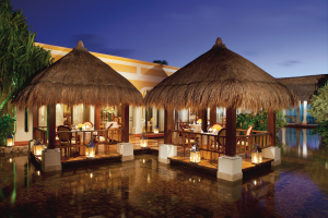 Restaurante Paramour, especialista na culinária francesa e um dos pontos altos do Dreams Sapphire Resort & Spa, no México | Crédito: Divulgação 