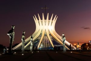 Catedral Metropolitana Brasilia Distrito Federal Credito editorial Alejandro Zambrana shutterstock 2147211159