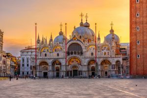 veneza shutterstock 1232574946