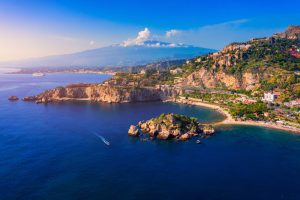 roadtrip na italia shutterstock 1889158672