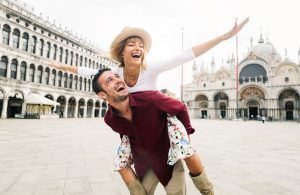 Antes de qualquer coisa, todo mundo deveria fazer um roteiro pela Europa pelo menos uma vez na vida. E a gente tem uma ótima dica pra você l Crédito: Shutterstock